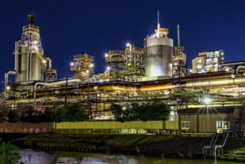 炭素税による企業経済への影響と対応戦略